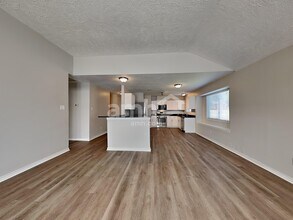 5026 Chase Stone Dr in Bacliff, TX - Building Photo - Building Photo