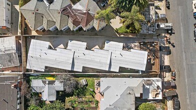 139 W Canada in San Clemente, CA - Building Photo - Building Photo