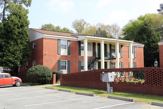 Parkvue Apartments in Statesboro, GA - Building Photo - Building Photo