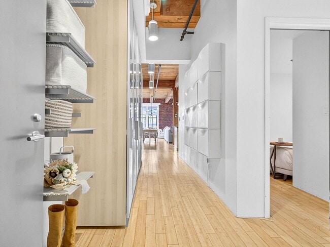 9 W Broadway in Boston, MA - Foto de edificio - Building Photo