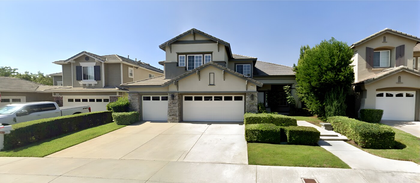 31 Ledgewood Dr in Rancho Santa Margarita, CA - Building Photo