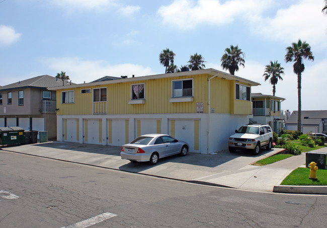 1202 S Pacific St in Oceanside, CA - Building Photo - Building Photo