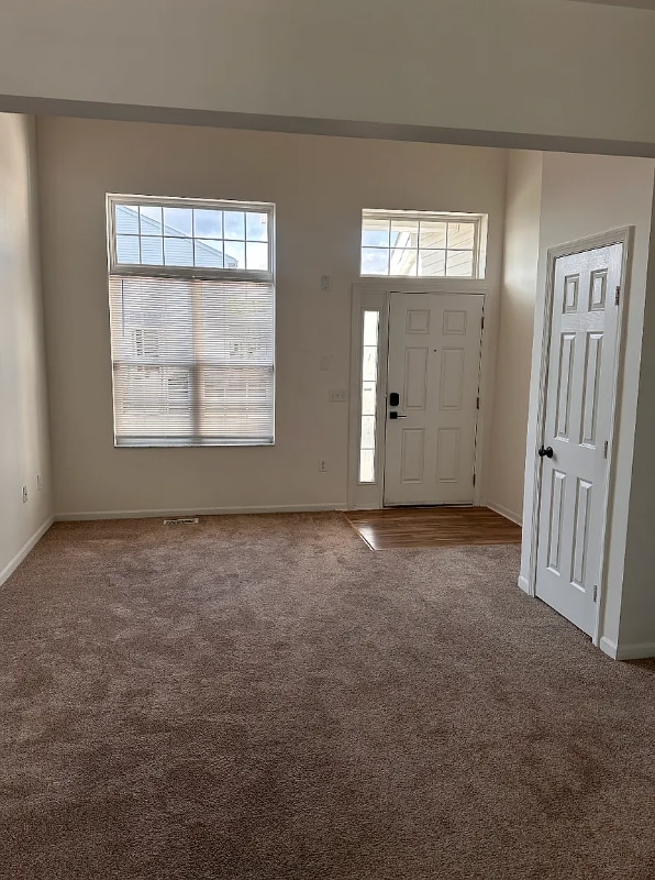 8257 Deering Oaks Dr in Columbus, OH - Building Photo - Building Photo