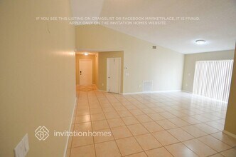 128 Gables Blvd in Weston, FL - Building Photo - Building Photo