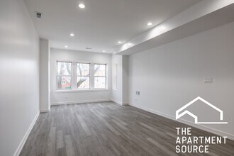 1014 N Hamlin Ave in Chicago, IL - Foto de edificio - Building Photo