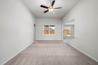 3210 Sea Whip Dr in Santa Fe, TX - Building Photo - Building Photo
