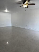 19558 NW 55th Cir Pl in Miami Gardens, FL - Building Photo - Building Photo