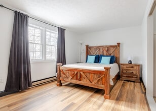 49 Berkshire Rd in Portland, ME - Foto de edificio - Building Photo