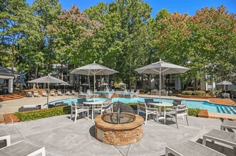 Paces Pointe Apartment Homes in Matthews, NC - Building Photo - Building Photo