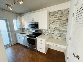 1650 N Riverside Dr in Pompano Beach, FL - Building Photo - Building Photo