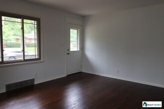2131 S 57th St in Lincoln, NE - Building Photo - Building Photo