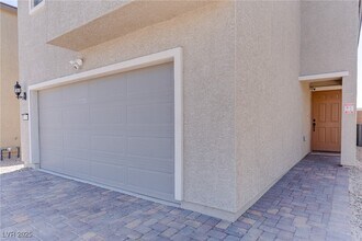 9539 Wayfarer Seek Ct in Las Vegas, NV - Building Photo - Building Photo