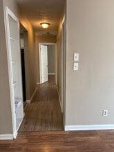 1750 Wesley Way NW, Unit B in Conyers, GA - Foto de edificio - Building Photo