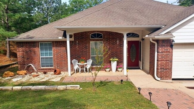 199 Ulupau Cir in Bastrop, TX - Building Photo - Building Photo