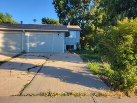 537 Strachan Dr in Fort Collins, CO - Building Photo