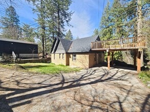 1922 E 18th Ave, Unit I203 in Spokane, WA - Building Photo - Building Photo