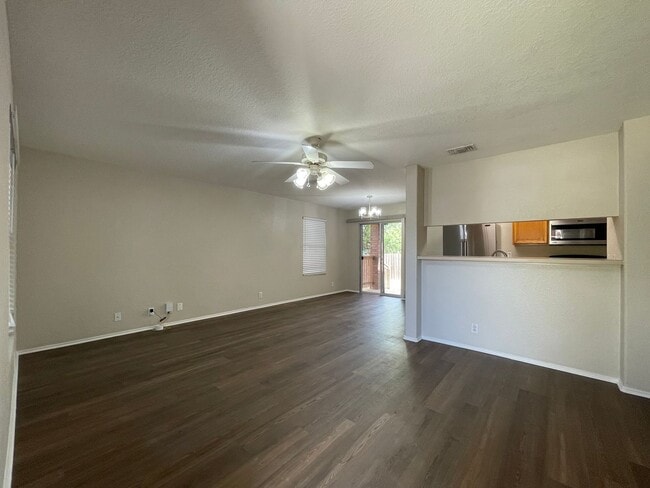 4738 Juniper Farm in San Antonio, TX - Building Photo - Building Photo