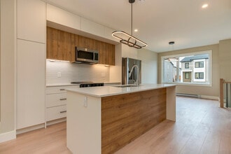 72 Colonial Cres, Unit 72 Colonial Crescent in Halifax, NS - Building Photo - Building Photo