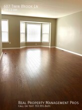 607 Twin Brook Ln in Stafford, VA - Building Photo - Building Photo