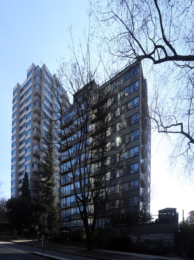 Golden Gates Apartment in Vancouver, BC - Building Photo - Building Photo