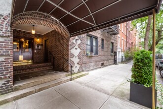 Tudor Arms in New York, NY - Building Photo - Building Photo