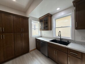 1921 Harmon St in Berkeley, CA - Building Photo - Building Photo