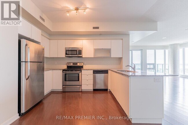 150 E Liberty St in Toronto, ON - Building Photo - Building Photo