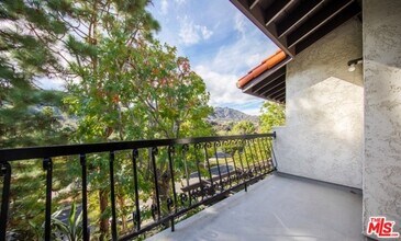 1470 Palisades Dr in Los Angeles, CA - Building Photo - Building Photo