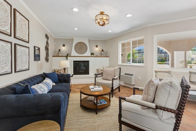 Casa Serena in Fremont, CA - Building Photo - Building Photo