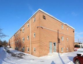 Hilton Avenue in Columbus, OH - Building Photo - Building Photo