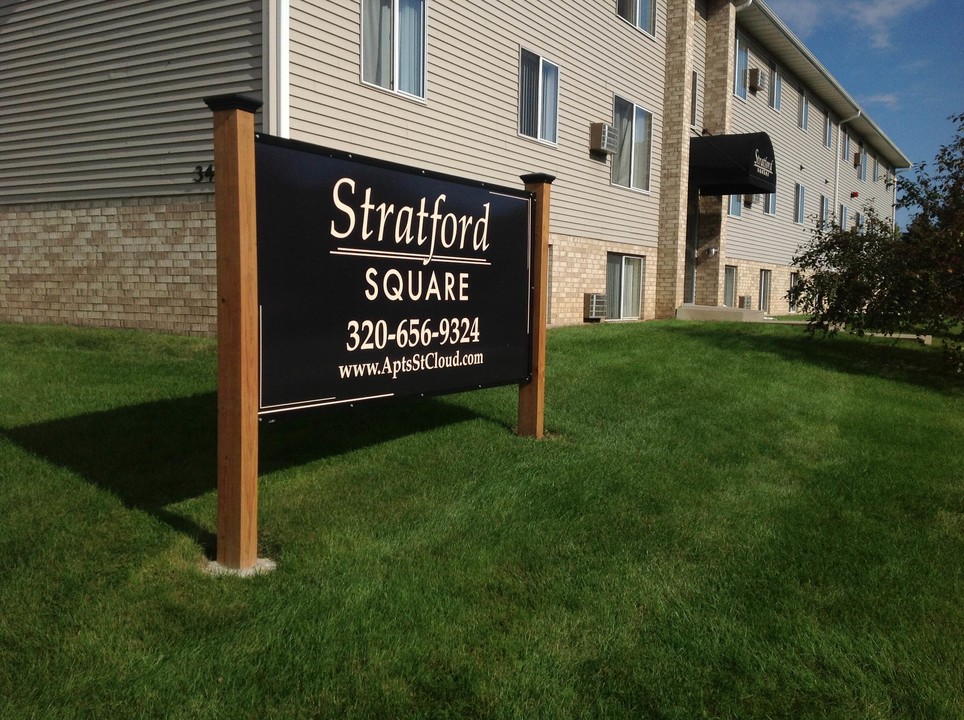 Stratford Square in St. Cloud, MN - Building Photo