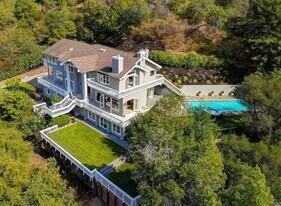 216 Evergreen Dr in Kentfield, CA - Building Photo