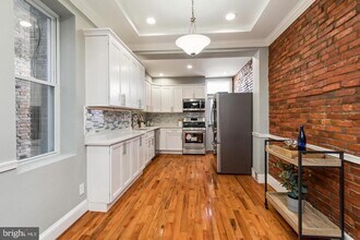 3328 E Baltimore St in Baltimore, MD - Building Photo - Building Photo