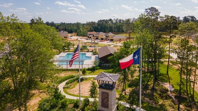 2344 Green Sturgeon Ct in Shenandoah, TX - Foto de edificio - Building Photo