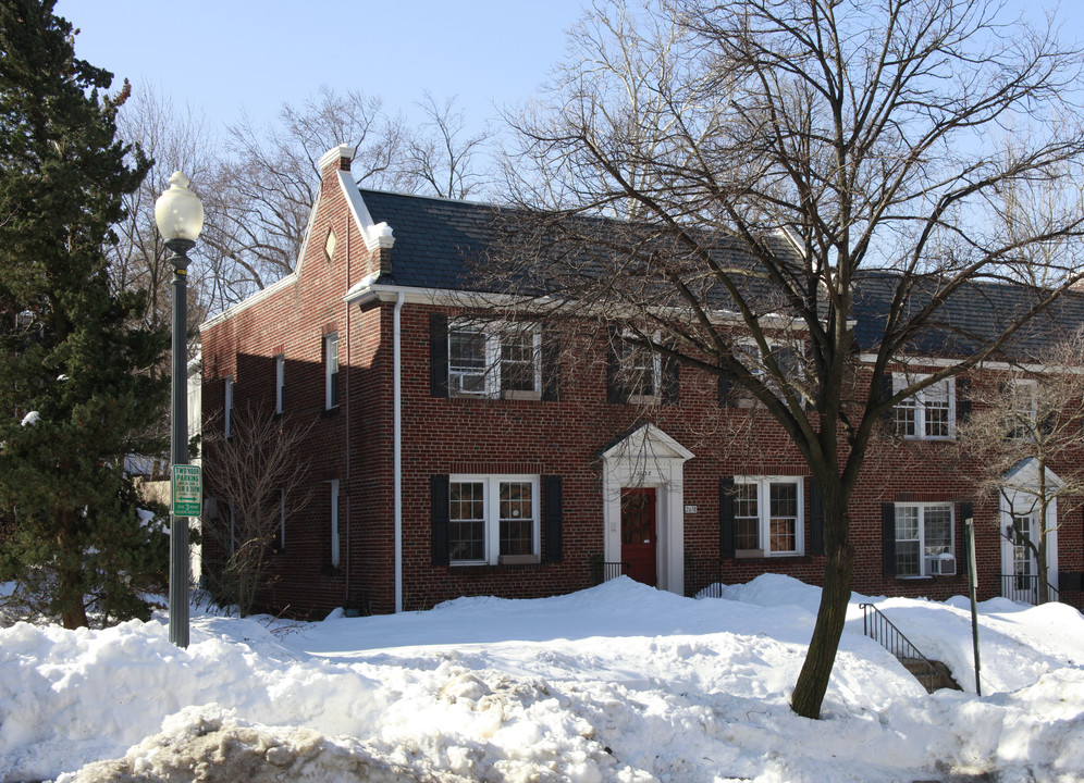 2638 39th St NW in Washington, DC - Building Photo