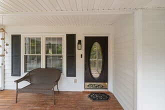 757 Jefferson Dr in Palmyra, VA - Foto de edificio - Building Photo