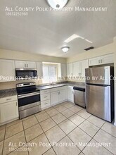 235 Leelon Rd in Lakeland, FL - Building Photo - Building Photo