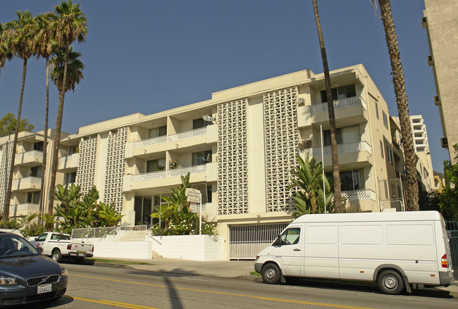 James Terrace Apartments in Los Angeles, CA - Building Photo - Building Photo