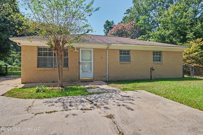 property at 4625 Hilltop Dr