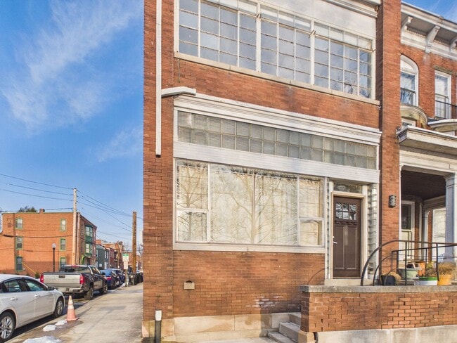 property at 1017 N Front St