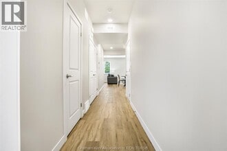 7 Stirling Ln in Chatham, ON - Building Photo - Building Photo