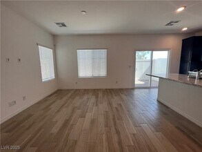 3741 Canis Minor Ln in Henderson, NV - Building Photo - Building Photo