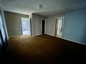 205 S Commercial Ave in Sedgwick, KS - Building Photo - Building Photo