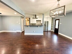 209 Pacific Cir in Richardson, TX - Building Photo - Building Photo