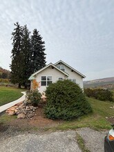 3107 Mill Creek Rd in The Dalles, OR - Building Photo - Building Photo