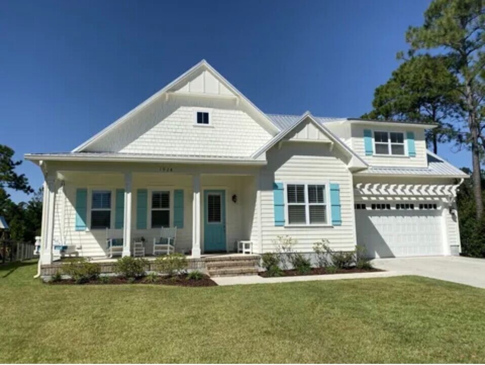 1928 Springwood Dr in Wilmington, NC - Building Photo