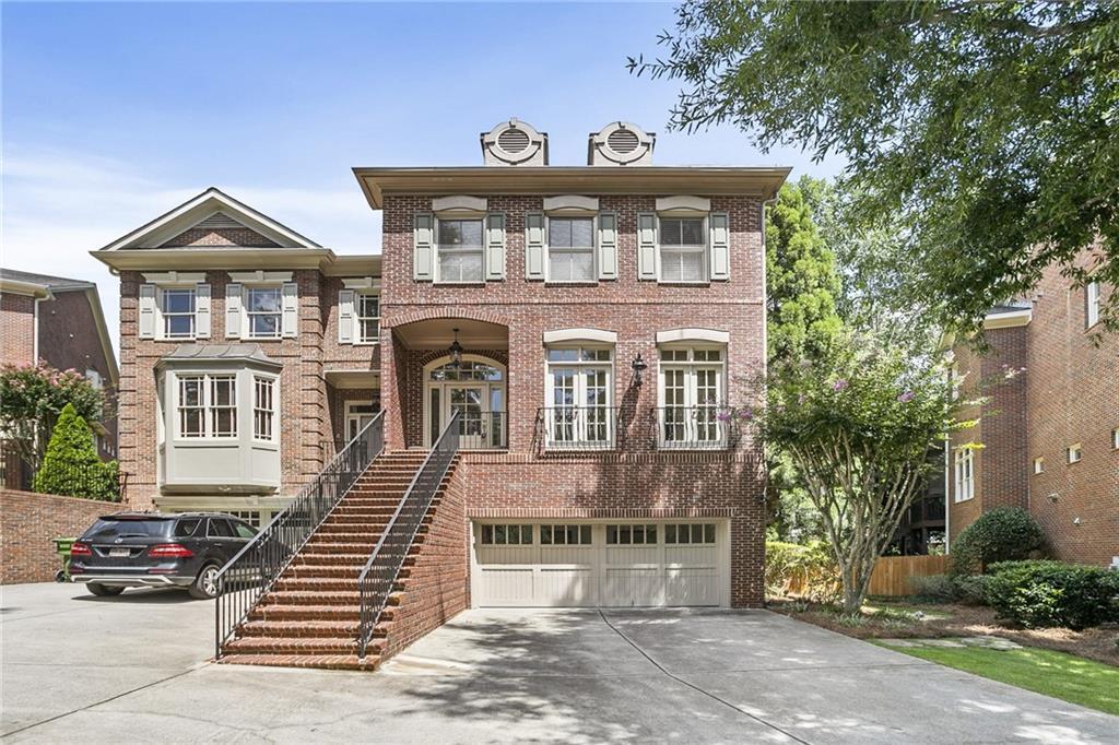 614 Timm Valley Rd NE in Atlanta, GA - Foto de edificio