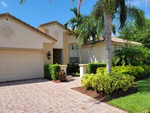 180 Sedona Way in Palm Beach Gardens, FL - Foto de edificio - Building Photo