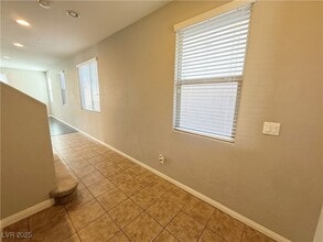 469 Cadence View Way in Henderson, NV - Building Photo - Building Photo