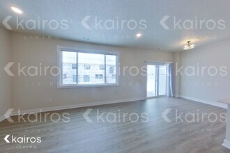 6929 Holly Ct in Johnston, IA - Building Photo - Building Photo